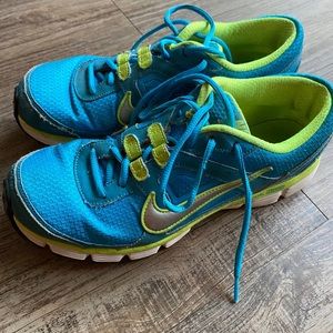 Women’s Nike Tennis Shoes